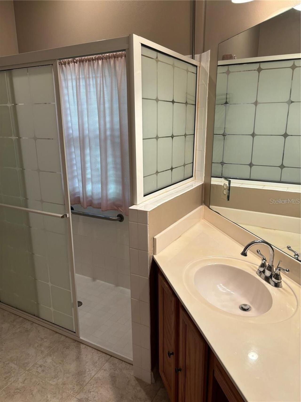 Listing Photo 10