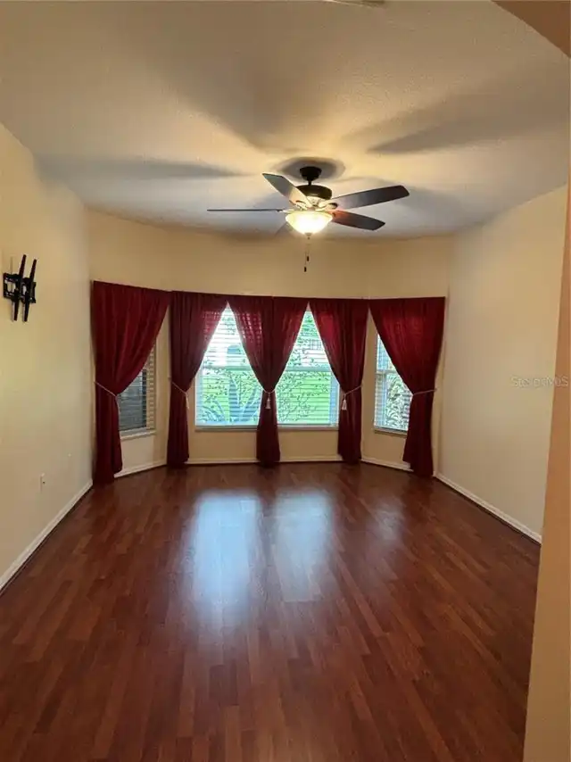 Listing Photo 9