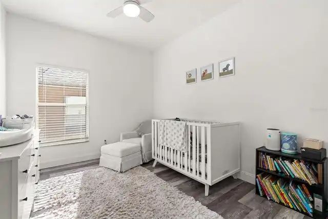 Listing Photo 16