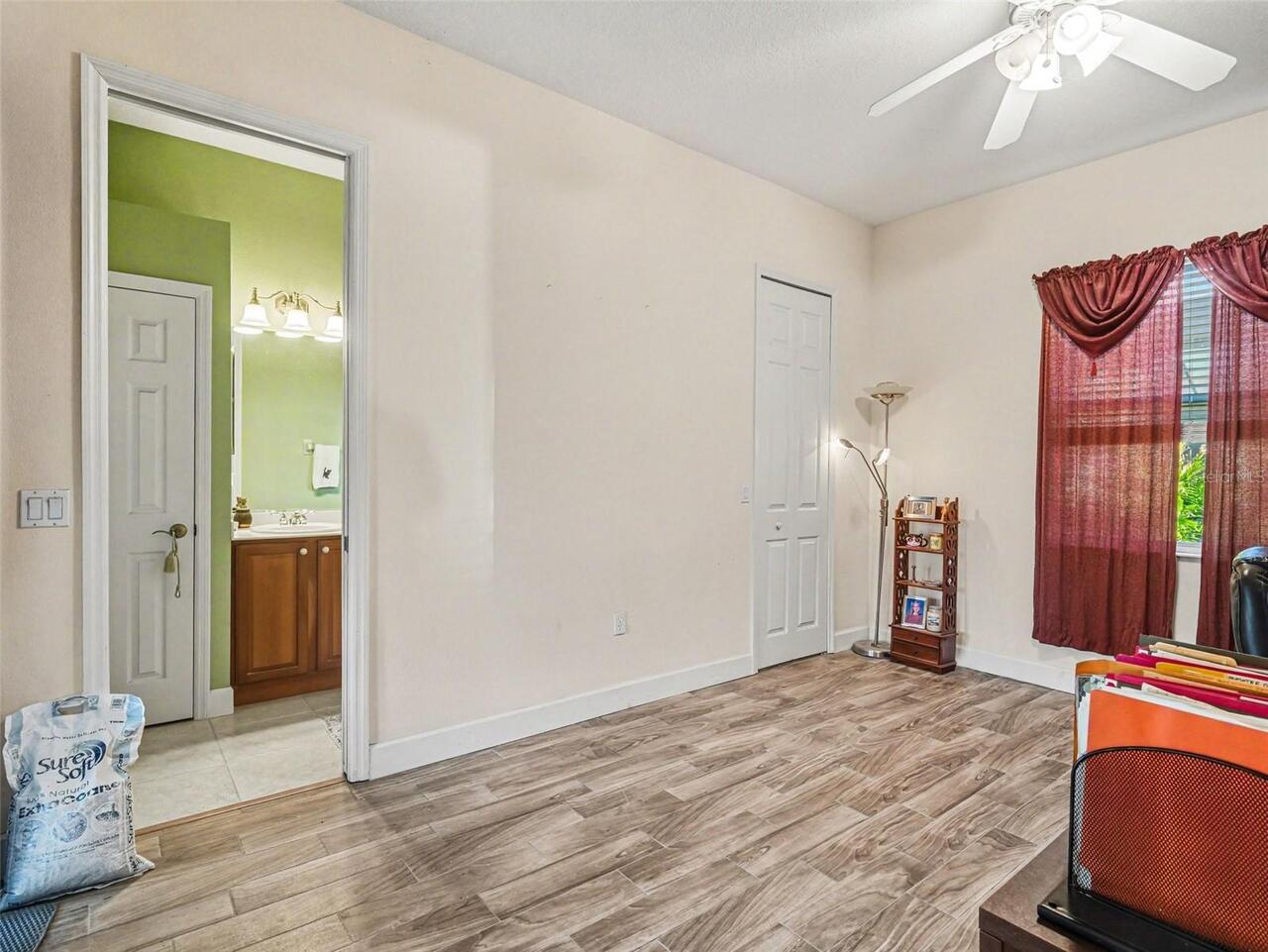 Listing Photo 18