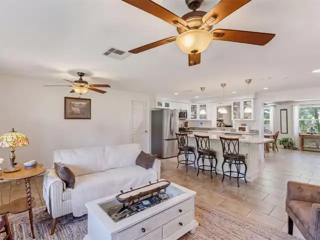Listing Photo 7