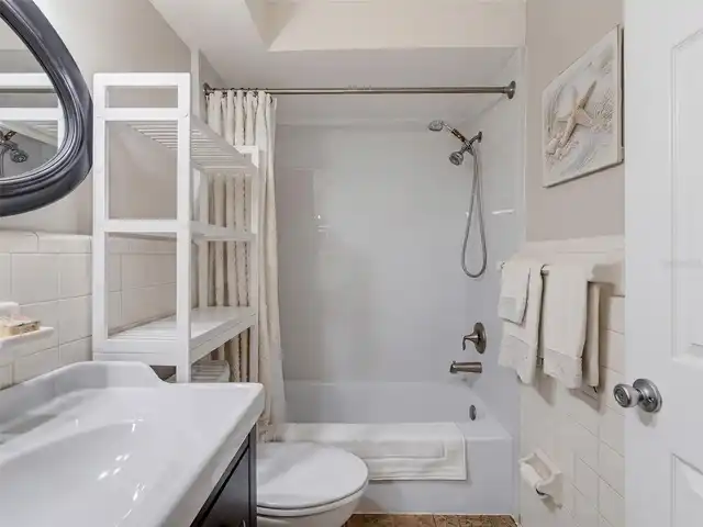 Listing Photo 12