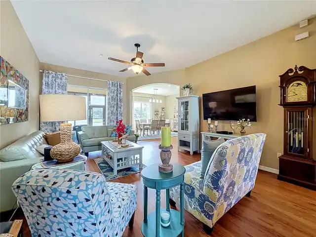 Listing Photo 14