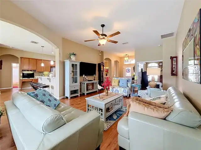 Listing Photo 17
