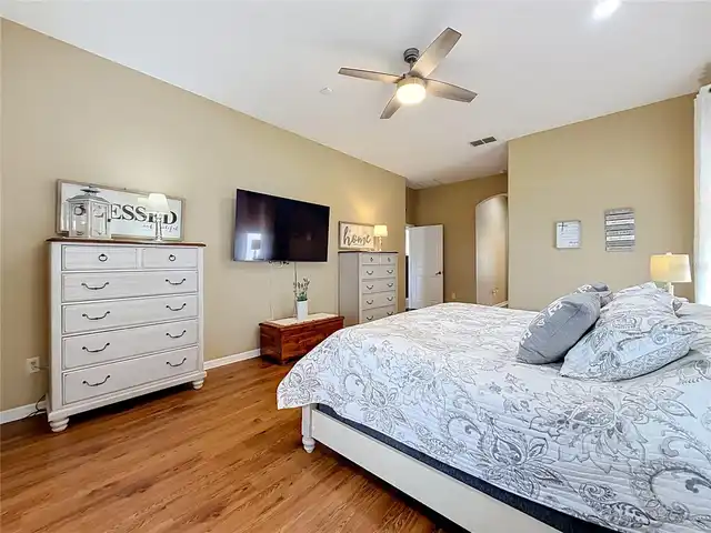 Listing Photo 34