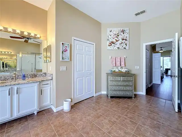 Listing Photo 38