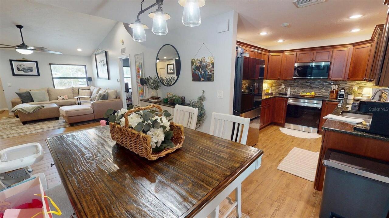 Listing Photo 7