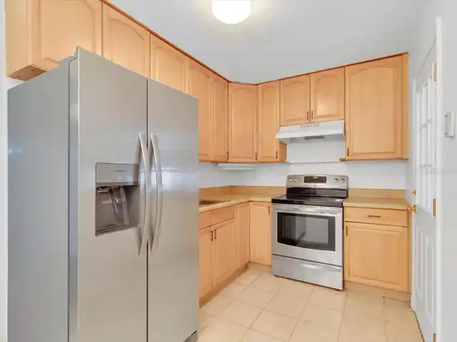 Listing Photo 12