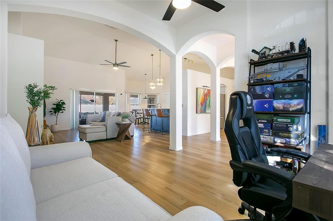 Listing Photo 17