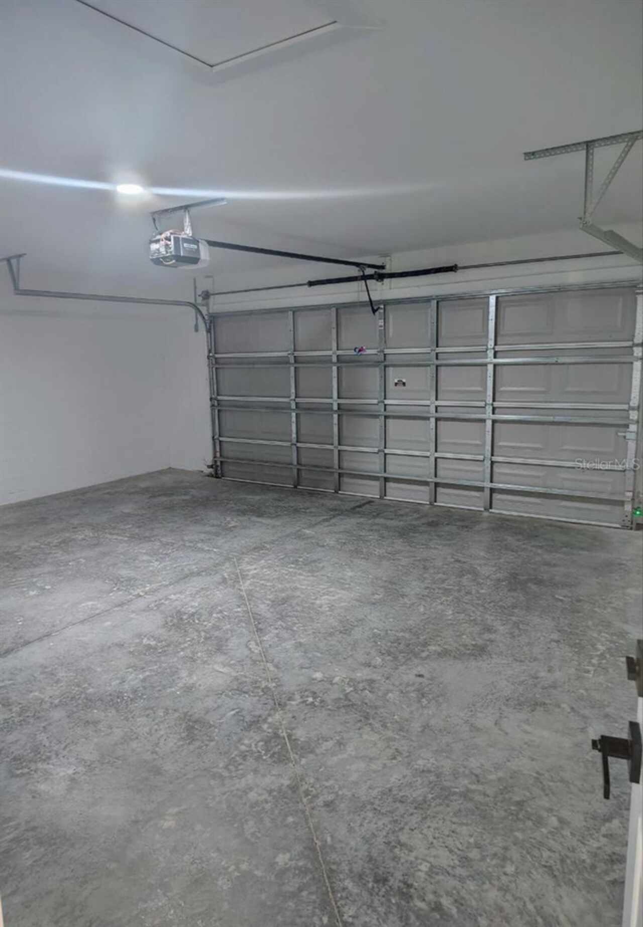 Listing Photo 17