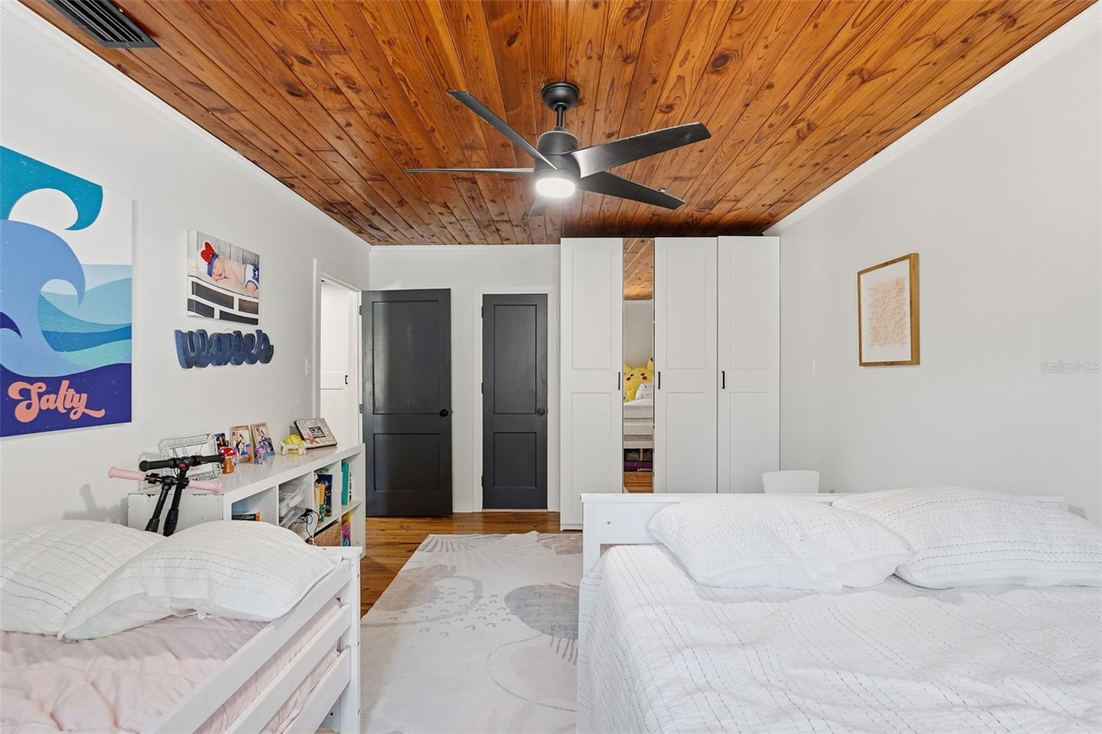 Listing Photo 17
