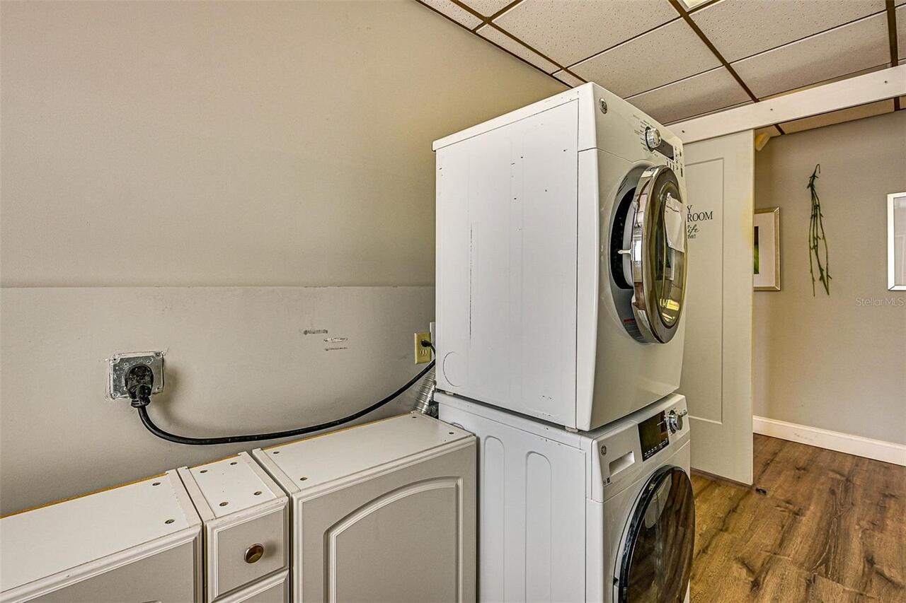 Listing Photo 8