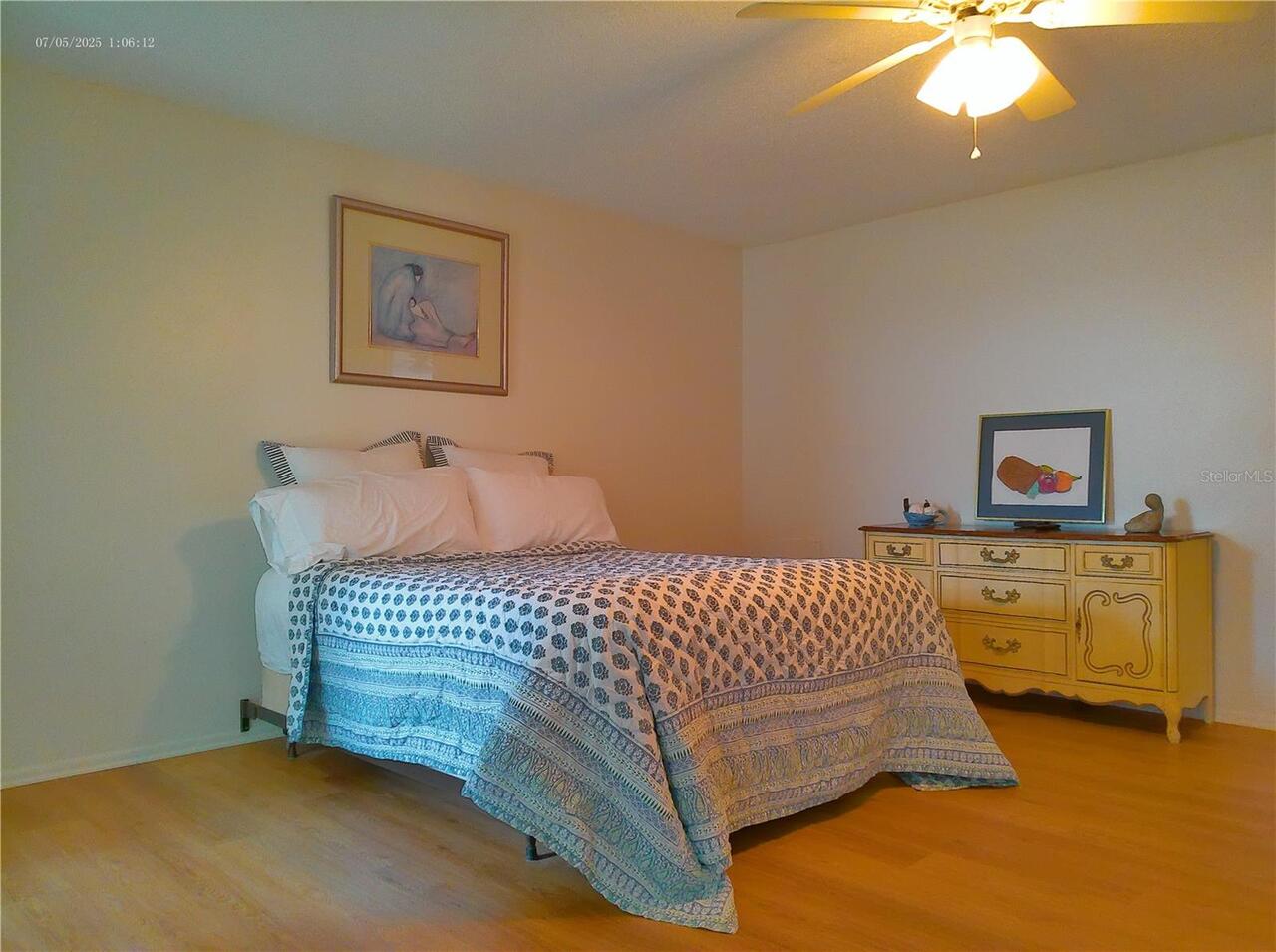 Listing Photo 12