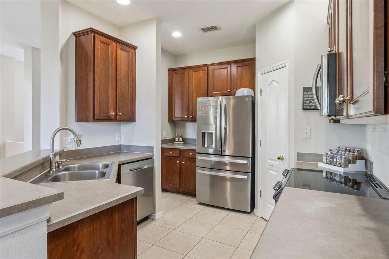 Listing Photo 9