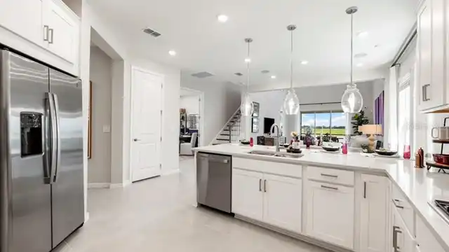 Listing Photo 8