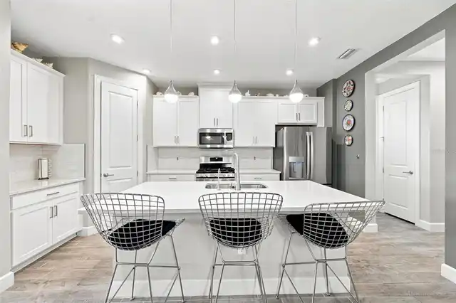 Listing Photo 18