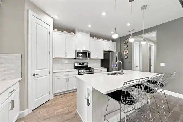 Listing Photo 19