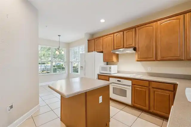 Listing Photo 14
