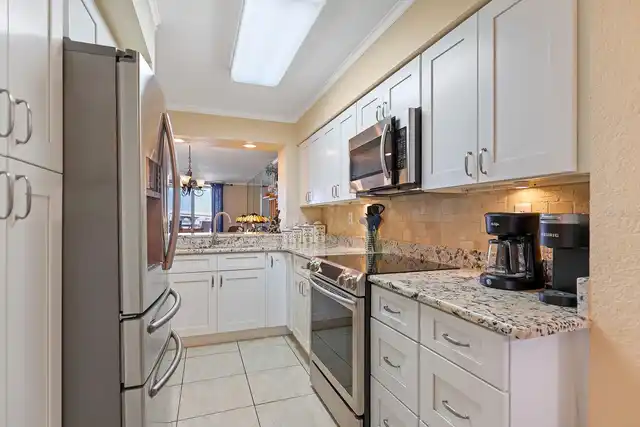 Listing Photo 9