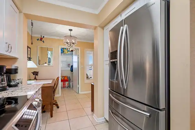 Listing Photo 12
