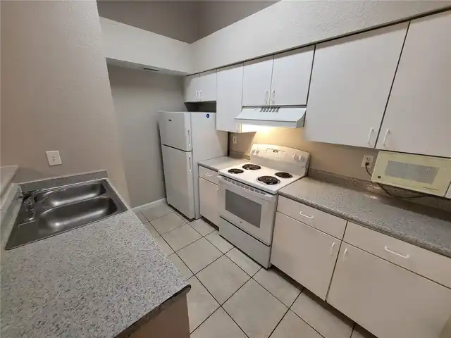 Listing Photo 14