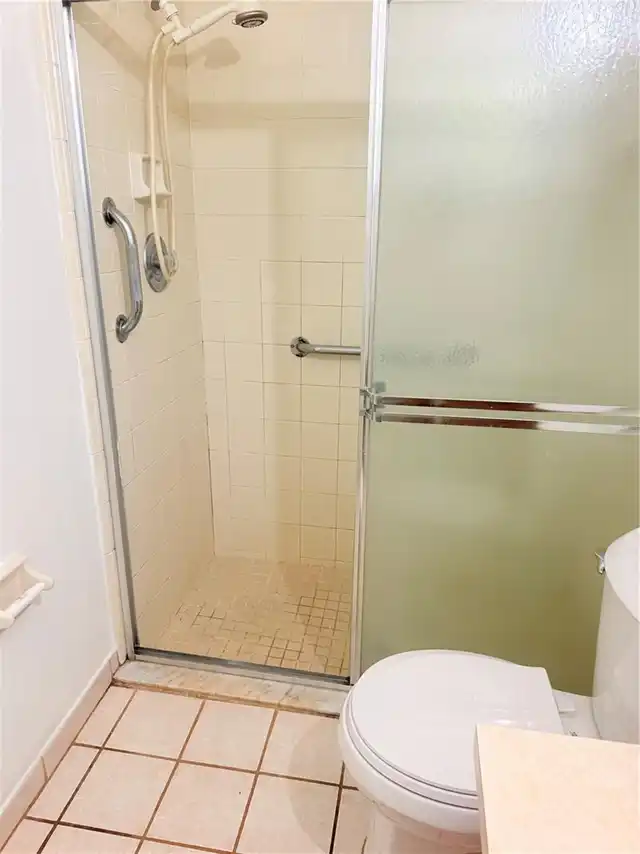 Listing Photo 7