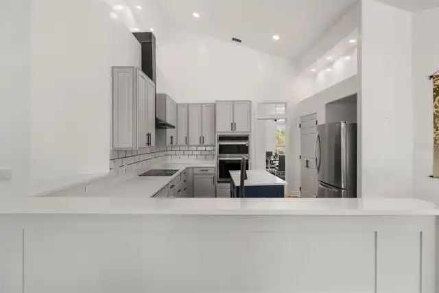 Listing Photo 17