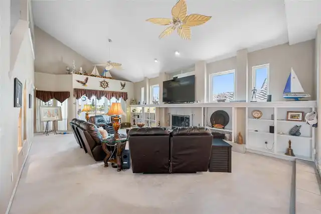 Listing Photo 8