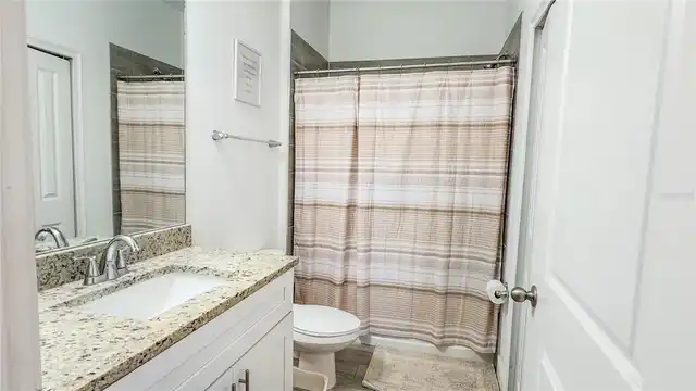 Listing Photo 12