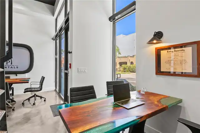 Listing Photo 9
