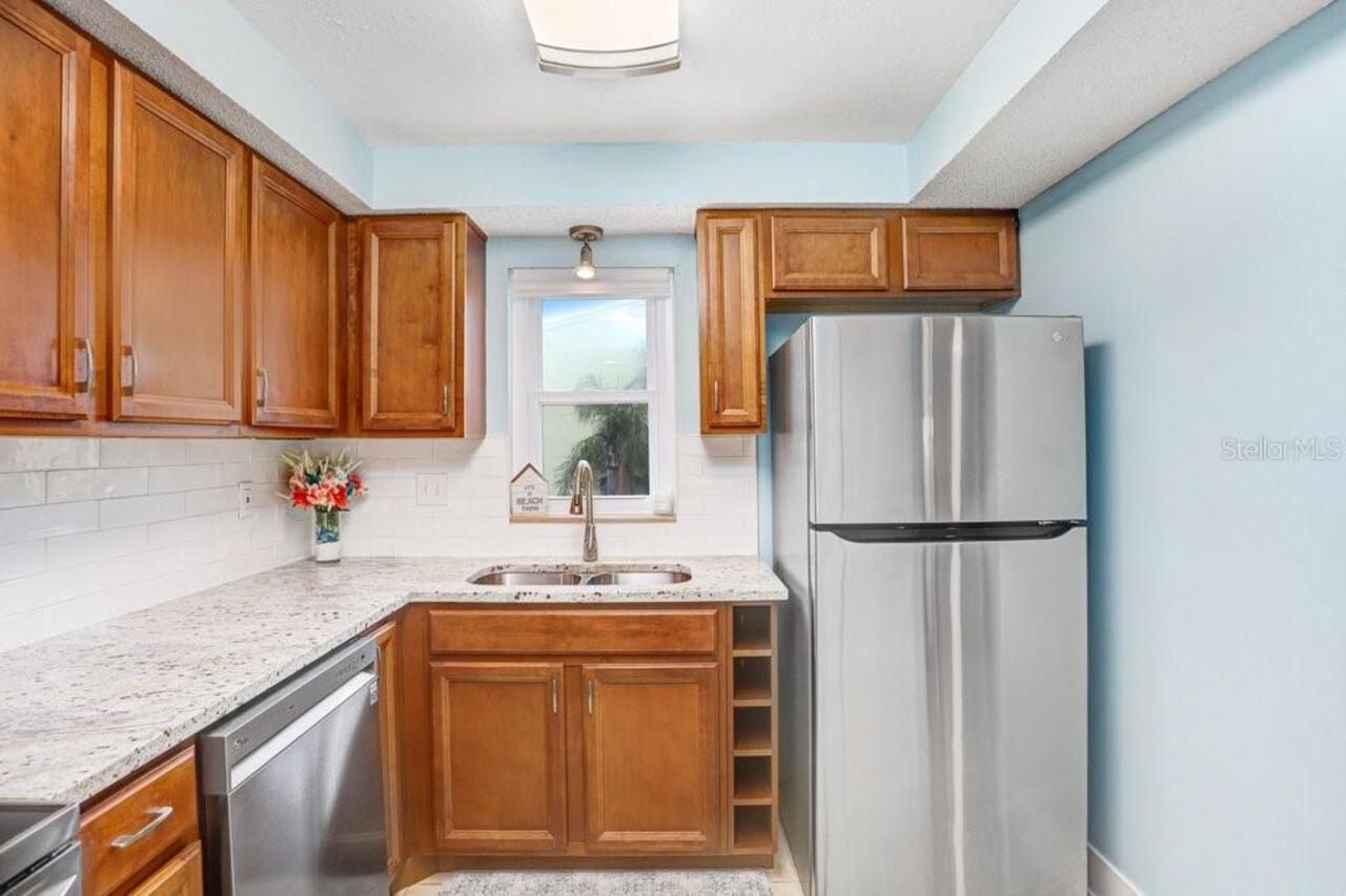 Listing Photo 12