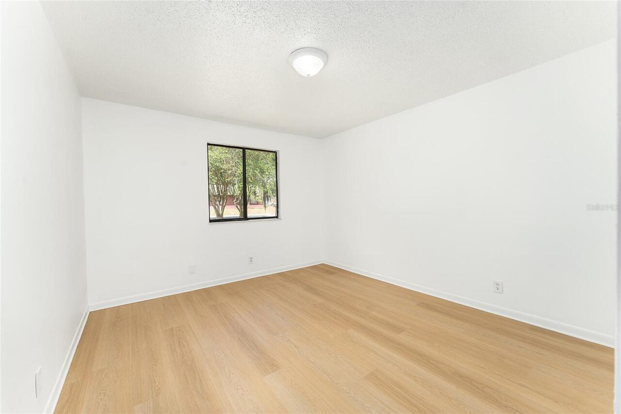 Listing Photo 42