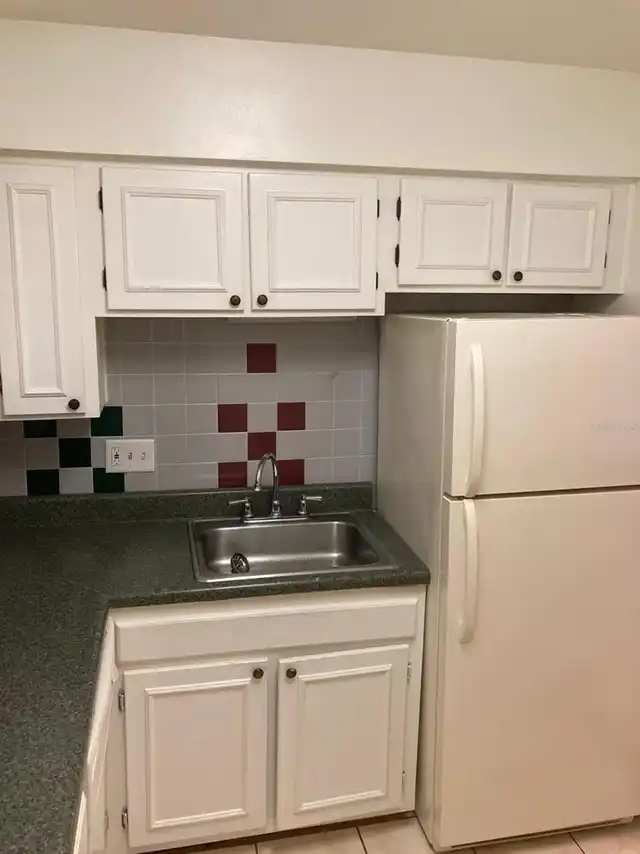 Listing Photo 8