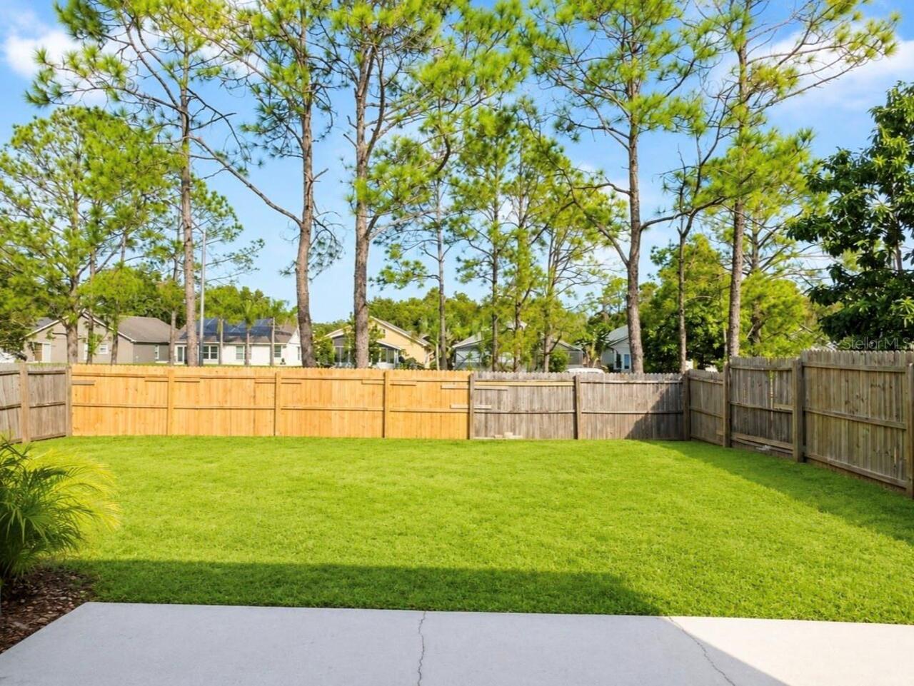 Listing Photo 11
