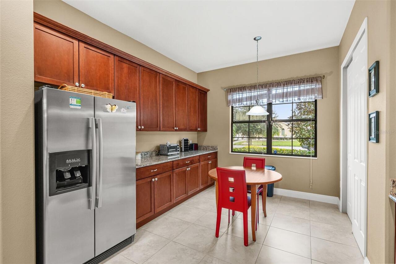 Listing Photo 12