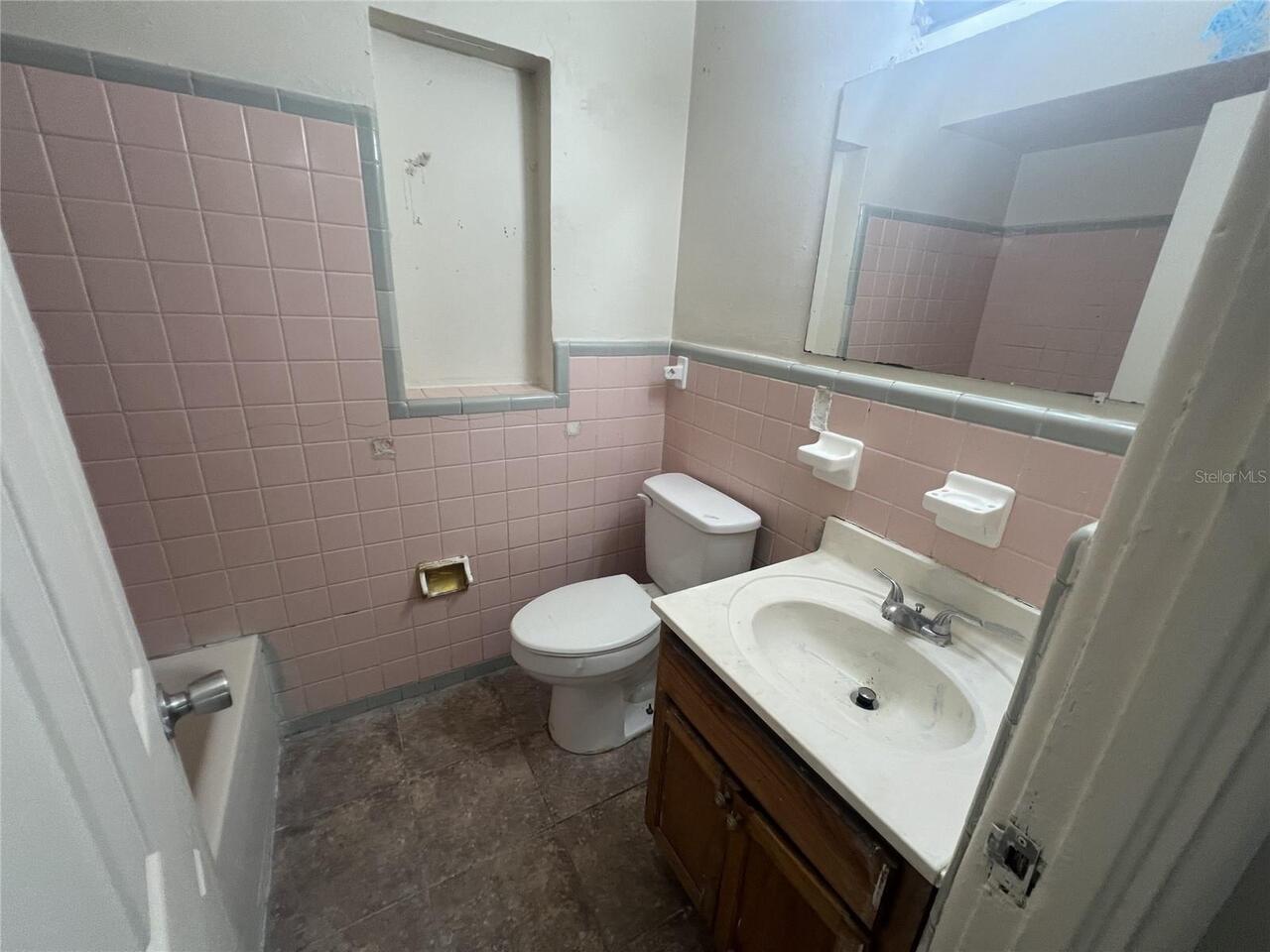 Listing Photo 8
