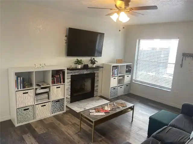 Listing Photo 8