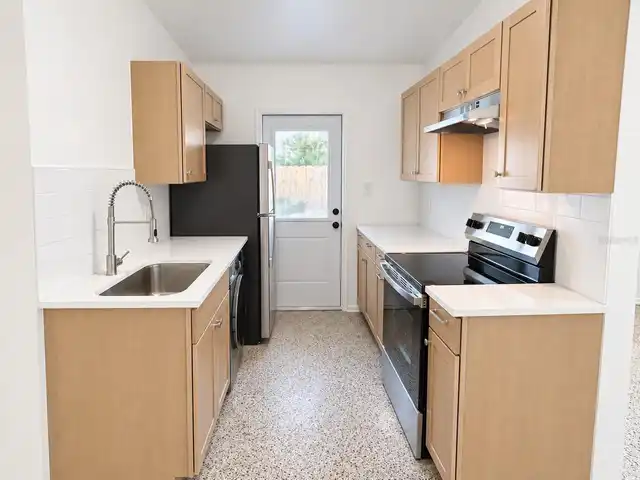Listing Photo 6