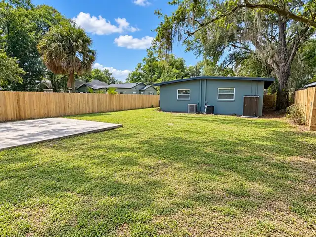 Listing Photo 14