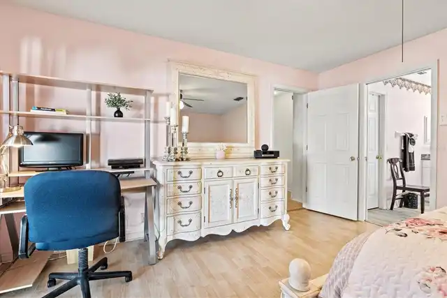 Listing Photo 18