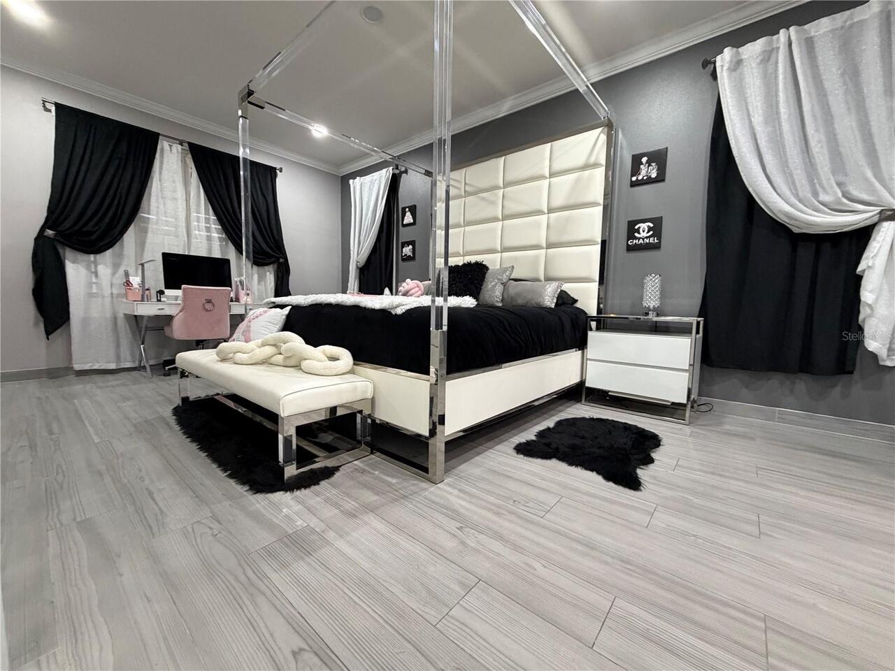 Listing Photo 17