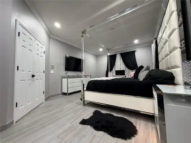 Listing Photo 18