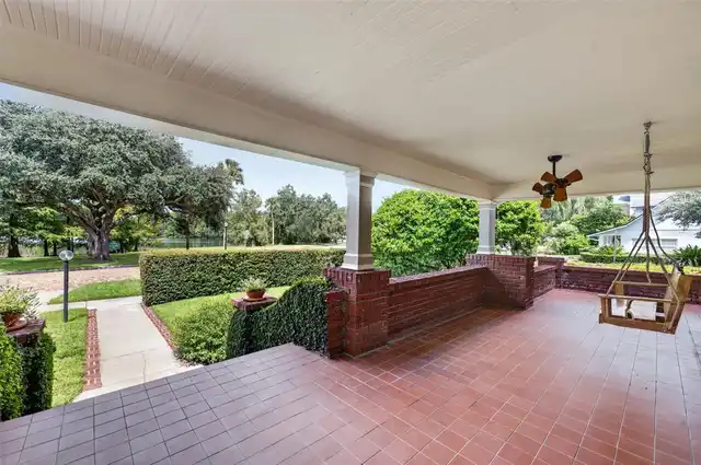 Listing Photo 8
