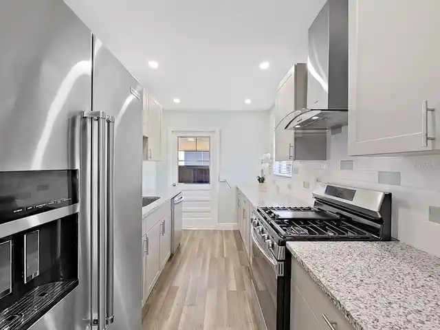 Listing Photo 7