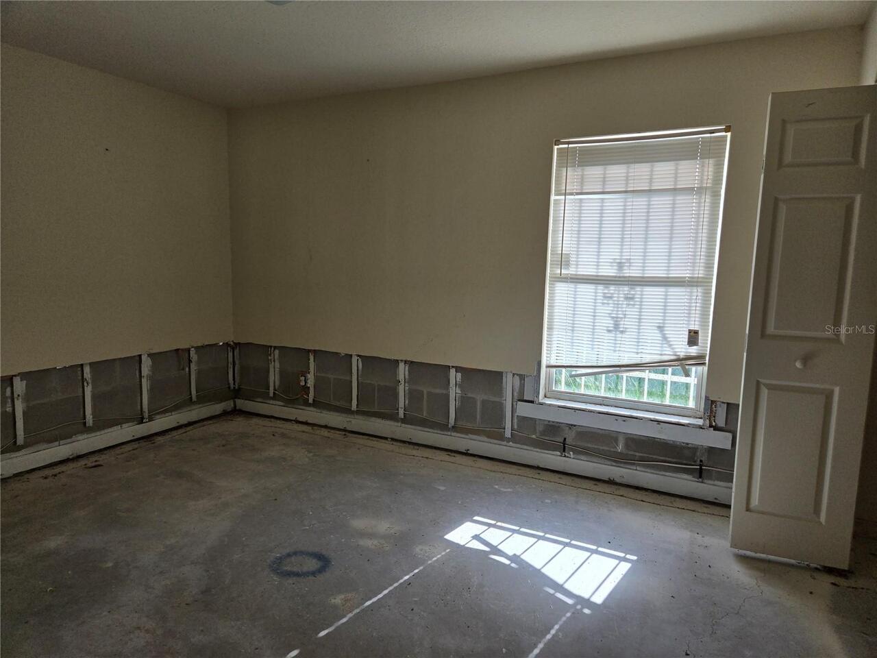 Listing Photo 14