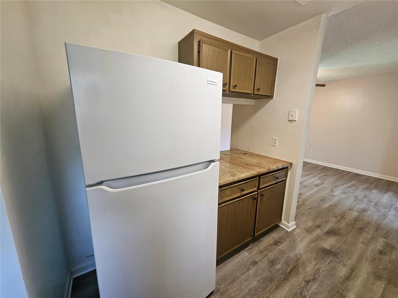 Listing Photo 8