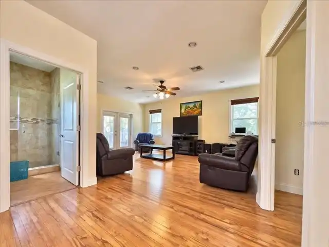 Listing Photo 20