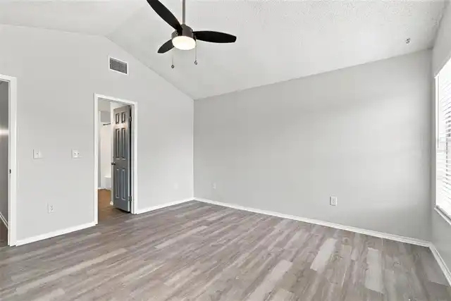 Listing Photo 42