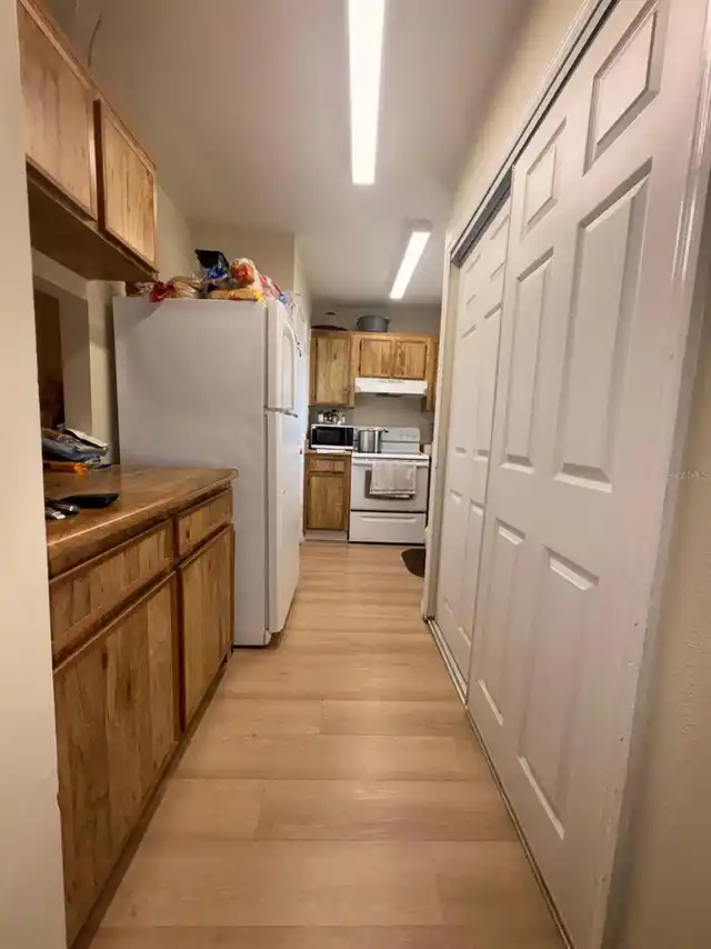 Listing Photo 8