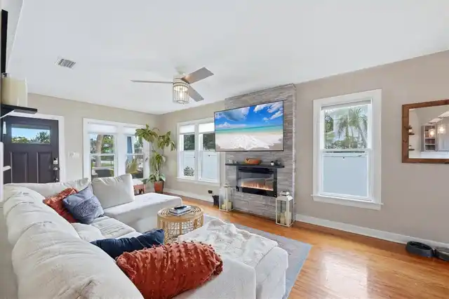 Listing Photo 5